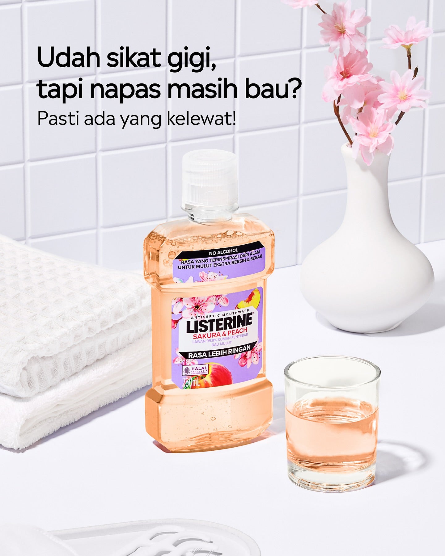 Listerine Sakura & Peach Mouthwash - 250ml